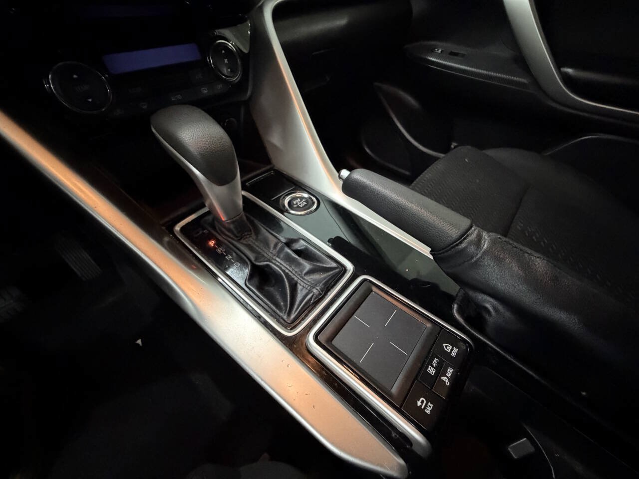 Used 2018 Mitsubishi Eclipse Cross LE AWD/4WD image 24