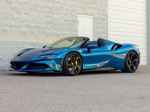 Used 2023 Ferrari SF90 Spider AWD/4WD image 4