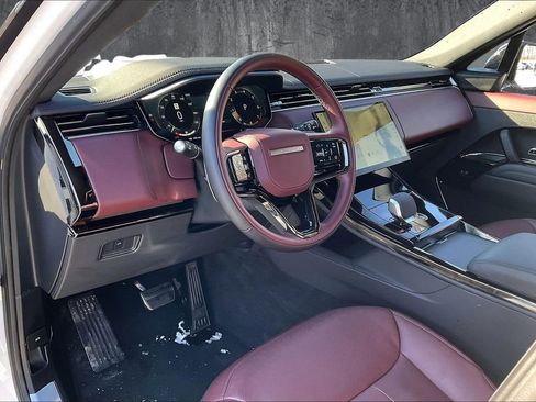 Used 2025 Land Rover Range Rover Sport Dynamic SE image 16