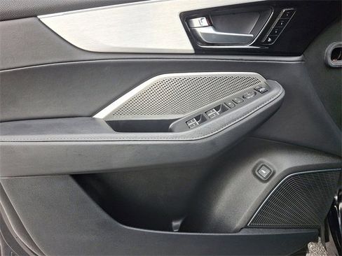 Used 2024 Acura MDX SH-AWD w/ Technology Package image 12