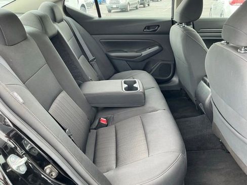 Used 2025 Nissan Altima 2.5 SV FWD image 18