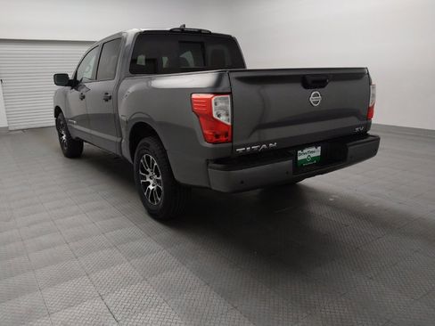 Used 2022 Nissan Titan SV RWD image 5