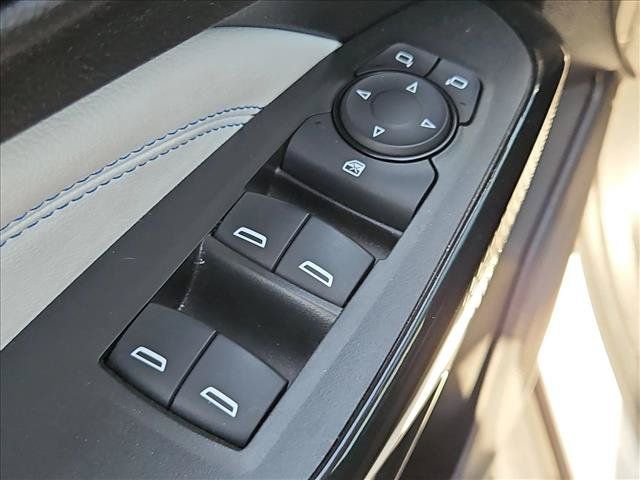 Used 2025 Chevrolet Trax LT w/ LT Convenience Package FWD image 11