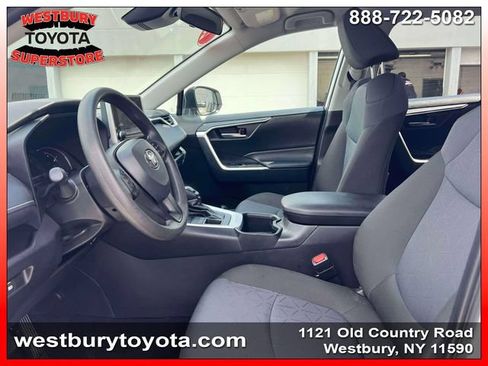 Used 2025 Toyota RAV4 XLE AWD/4WD image 20