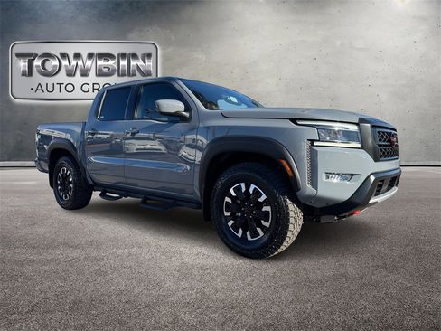 Used 2024 Nissan Frontier PRO-4X w/ Technology Package image 2