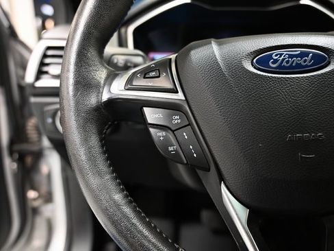 Used 2019 Ford Fusion Titanium image 23
