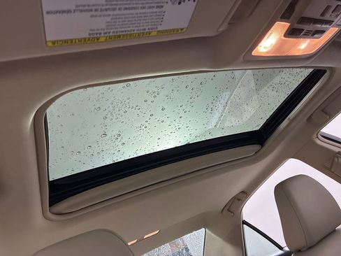 Used 2012 Toyota Camry LE image 30