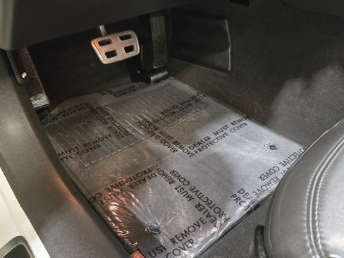 Used 2013 Chevrolet Corvette Grand Sport w/ 2LT Preferred Equipment Group image 20