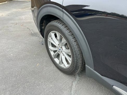 Used 2023 Ford Explorer Limited w/ Equipment Group 301A image 11