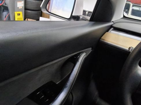 Used 2020 Tesla Model Y Long Range AWD/4WD image 27