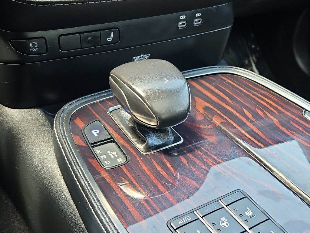 Used 2023 Lexus LS 500 AWD w/ Interior Upgrade Package image 32