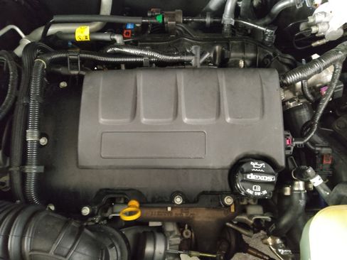 Used 2020 Buick Encore Preferred w/ Safety Package image 30