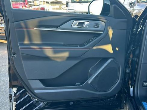 New 2026 Ford Explorer ST-Line w/ ST-Line Street Pack image 18