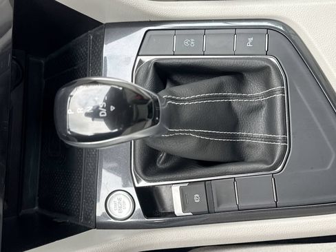 Used 2023 Volkswagen Tiguan SE R-Line FWD image 22