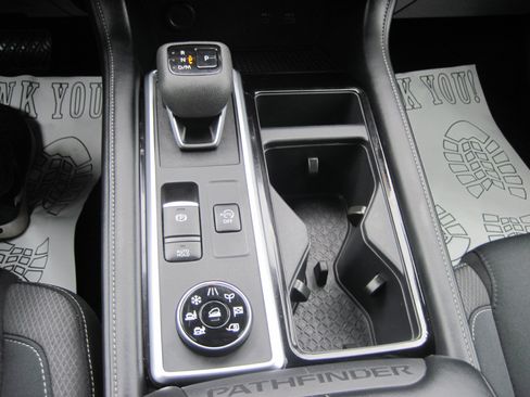 Used 2025 Nissan Pathfinder SV AWD/4WD image 23