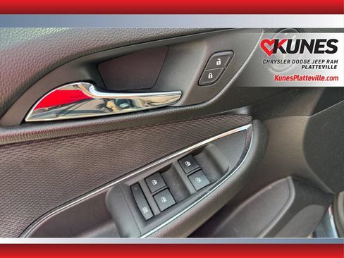 Used 2019 Chevrolet Cruze LT w/ LT True North Edition FWD image 19