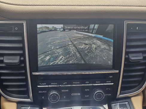 Used 2012 Porsche Panamera image 38