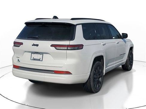 New 2026 Jeep Grand Cherokee L Limited AWD/4WD image 4