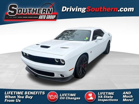 Used 2023 Dodge Challenger R/T Scat Pack w/ Plus Package RWD image 1