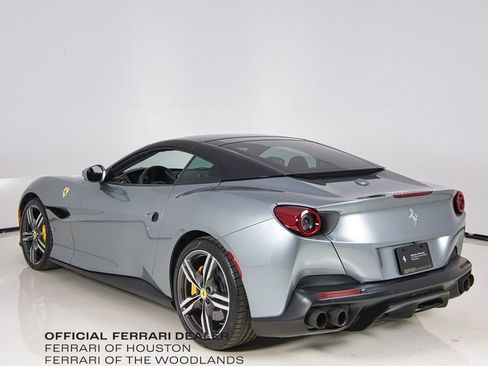 Used 2019 Ferrari Portofino image 23