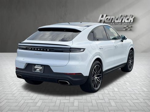 Used 2024 Porsche Cayenne Coupe AWD/4WD image 10