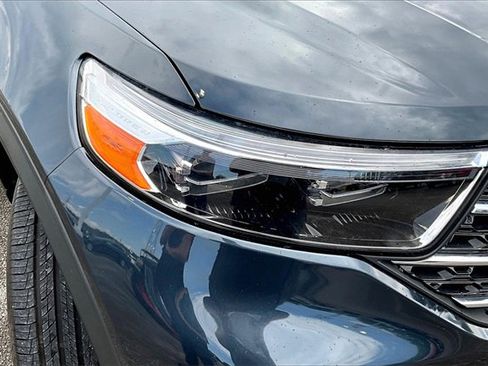 Used 2022 Ford Explorer XLT w/ Equipment Group 202A image 28