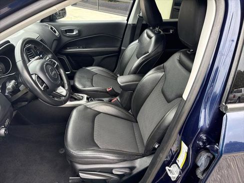 Used 2019 Jeep Compass Latitude AWD/4WD image 14