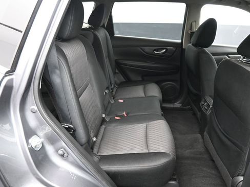 Used 2019 Nissan Rogue SV w/ Sun & Sound Touring Package image 24