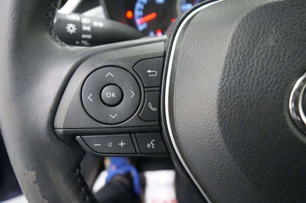 Used 2020 Toyota Corolla SE FWD image 29