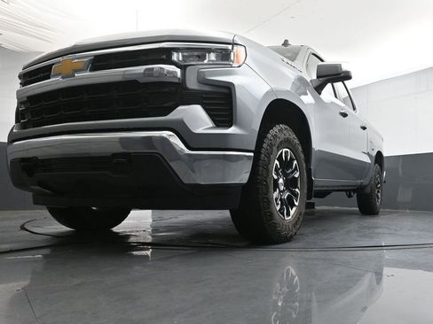 Used 2025 Chevrolet Silverado 1500 LT w/ Protection Package AWD/4WD image 34