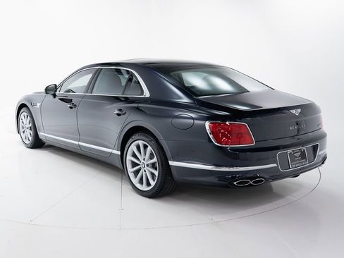 Used 2024 Bentley Flying Spur Plug-In Hybrid image 3