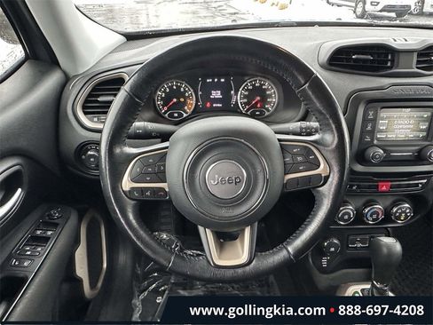 Used 2017 Jeep Renegade Latitude w/ Cold Weather Group image 12