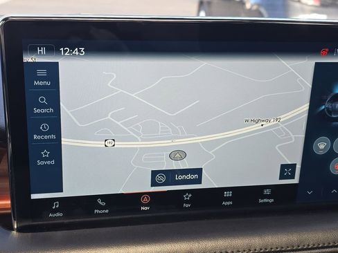 Used 2022 Lincoln Nautilus Reserve w/ Equipment Group 201A image 18