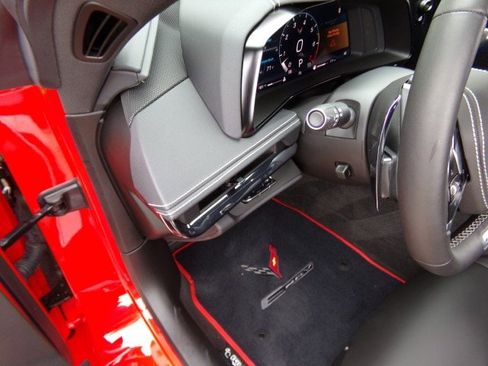 Used 2025 Chevrolet Corvette E-Ray w/ Stealth Interior Trim Package AWD/4WD image 19