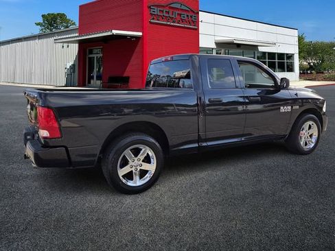 Used 2017 RAM 1500 Express image 5