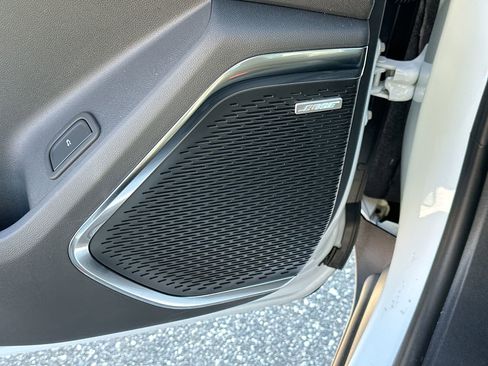 New 2026 Chevrolet Traverse LT image 19