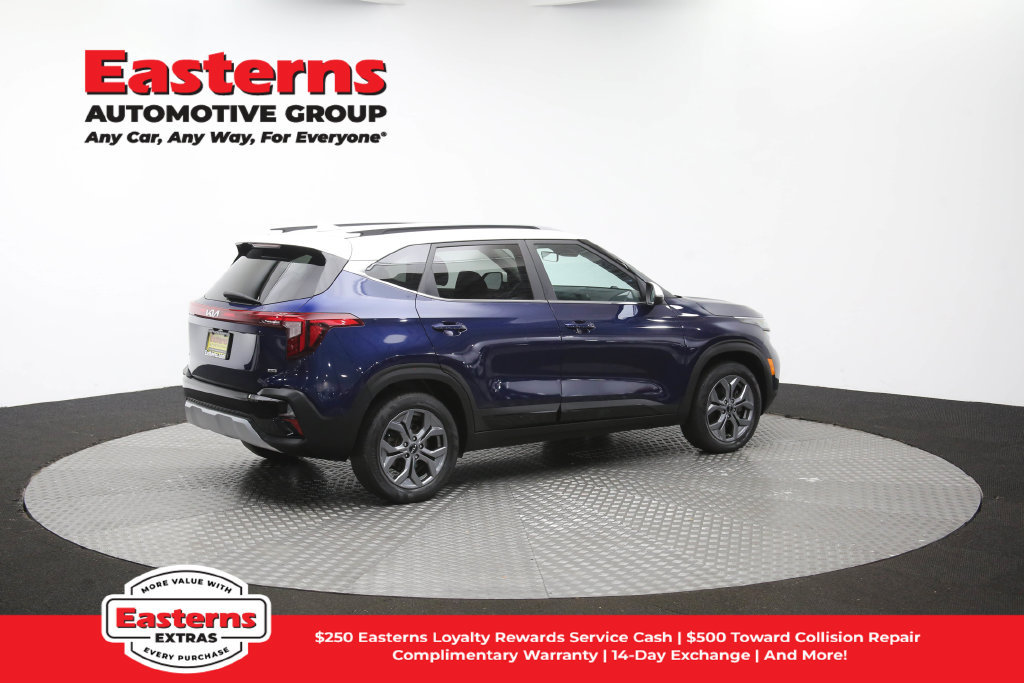 Used 2024 Kia Seltos S AWD/4WD image 47
