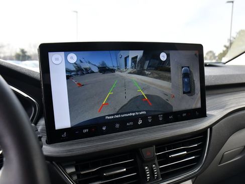 Used 2023 Ford Escape Platinum w/ Premium Technology Package image 26