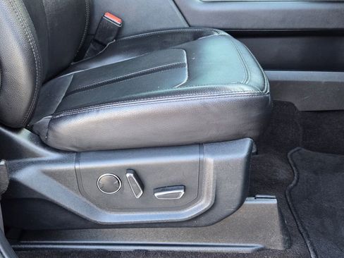 Used 2021 Ford Expedition Limited image 28