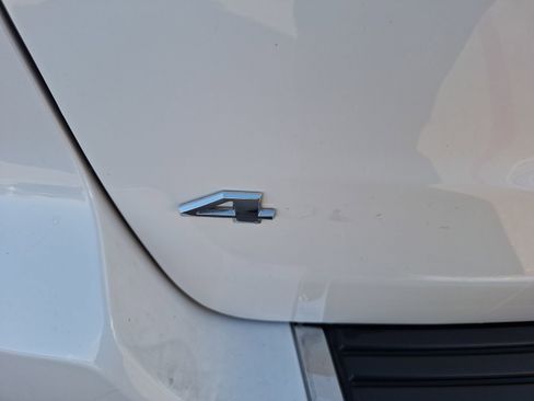 Used 2013 Jeep Grand Cherokee Overland w/ Advance Technology Group image 12