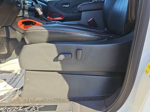 Used 2023 Nissan Frontier PRO-4X w/ Pro-4X Premium Package image 34