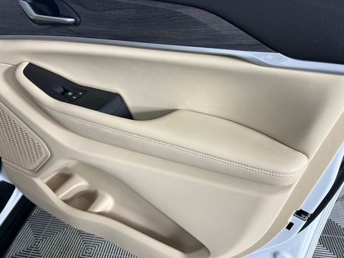 Used 2023 Jeep Grand Cherokee L Limited image 36