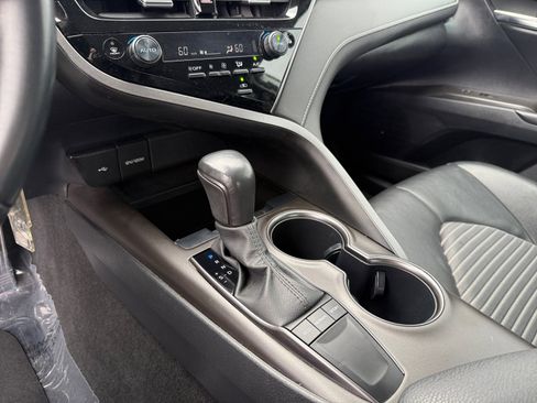 Used 2023 Toyota Camry SE image 13