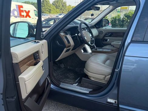 Used 2019 Land Rover Range Rover HSE AWD/4WD image 9