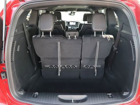 New 2026 Chrysler Pacifica Select image 6