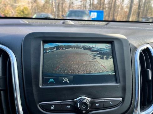 Used 2018 Chevrolet Equinox LT image 38