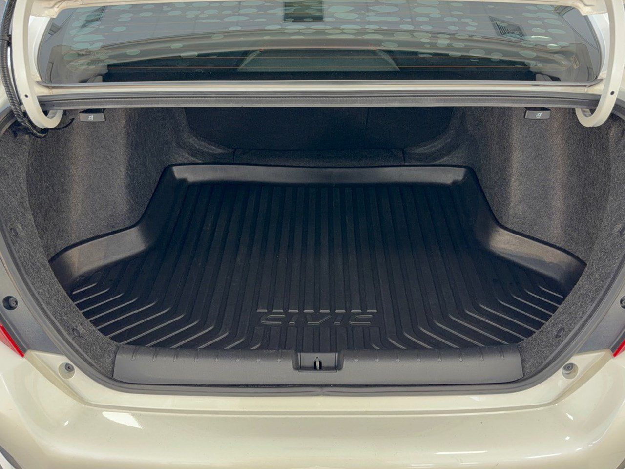 Used 2019 Honda Civic Touring image 28