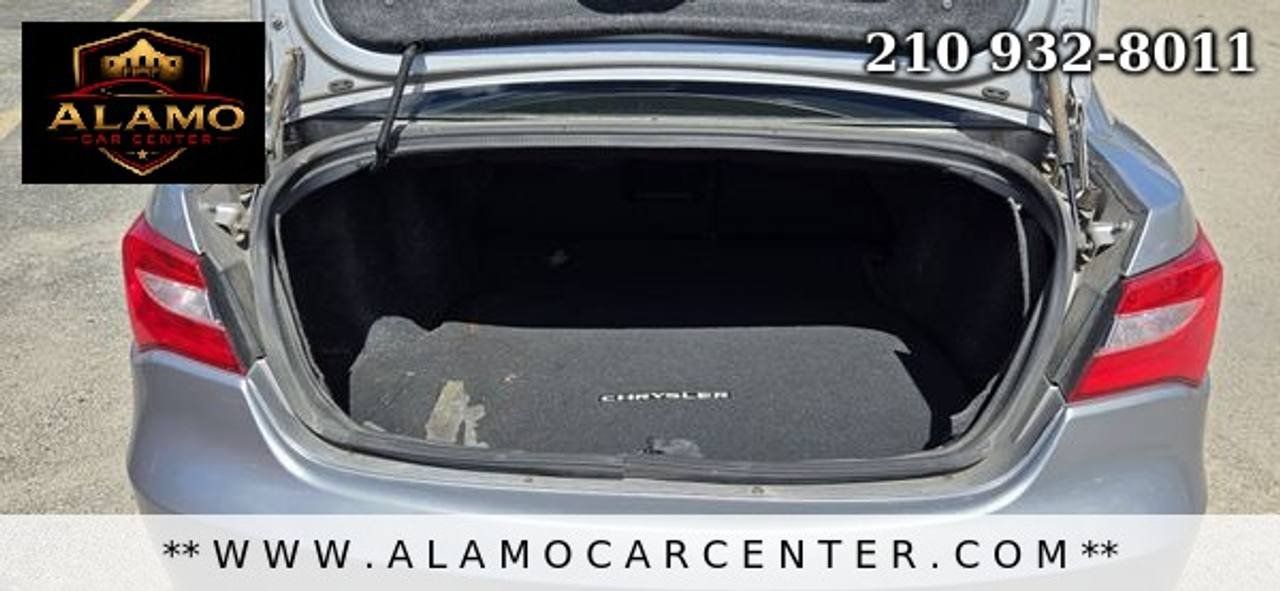 Used 2013 Chrysler 200 Limited FWD image 25