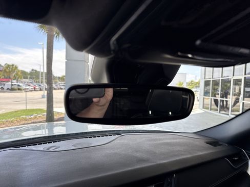 Used 2024 Jeep Grand Cherokee Altitude image 25