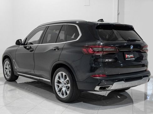 Used 2022 BMW X5 xDrive40i w/ Parking Assistance Package image 9